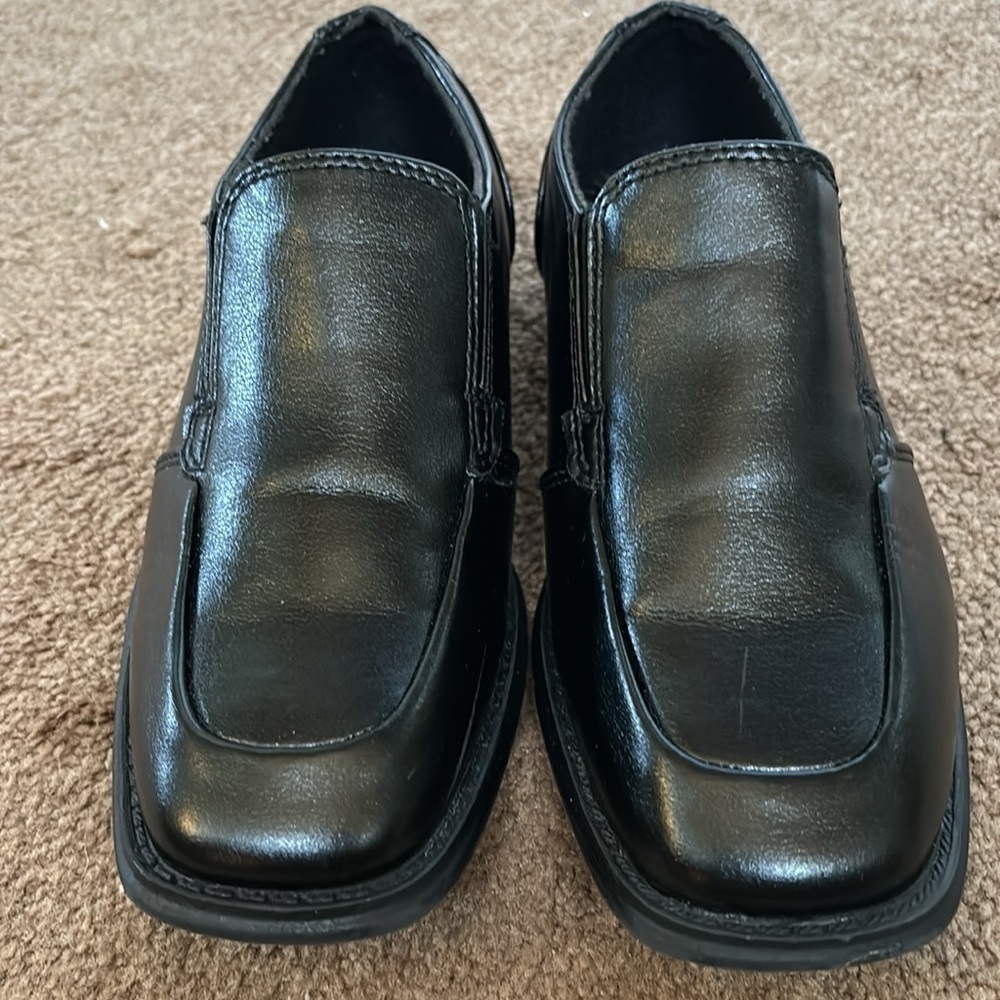 Kids Boys Sonoma Goods For Life Dress Shies Size 1 Med
